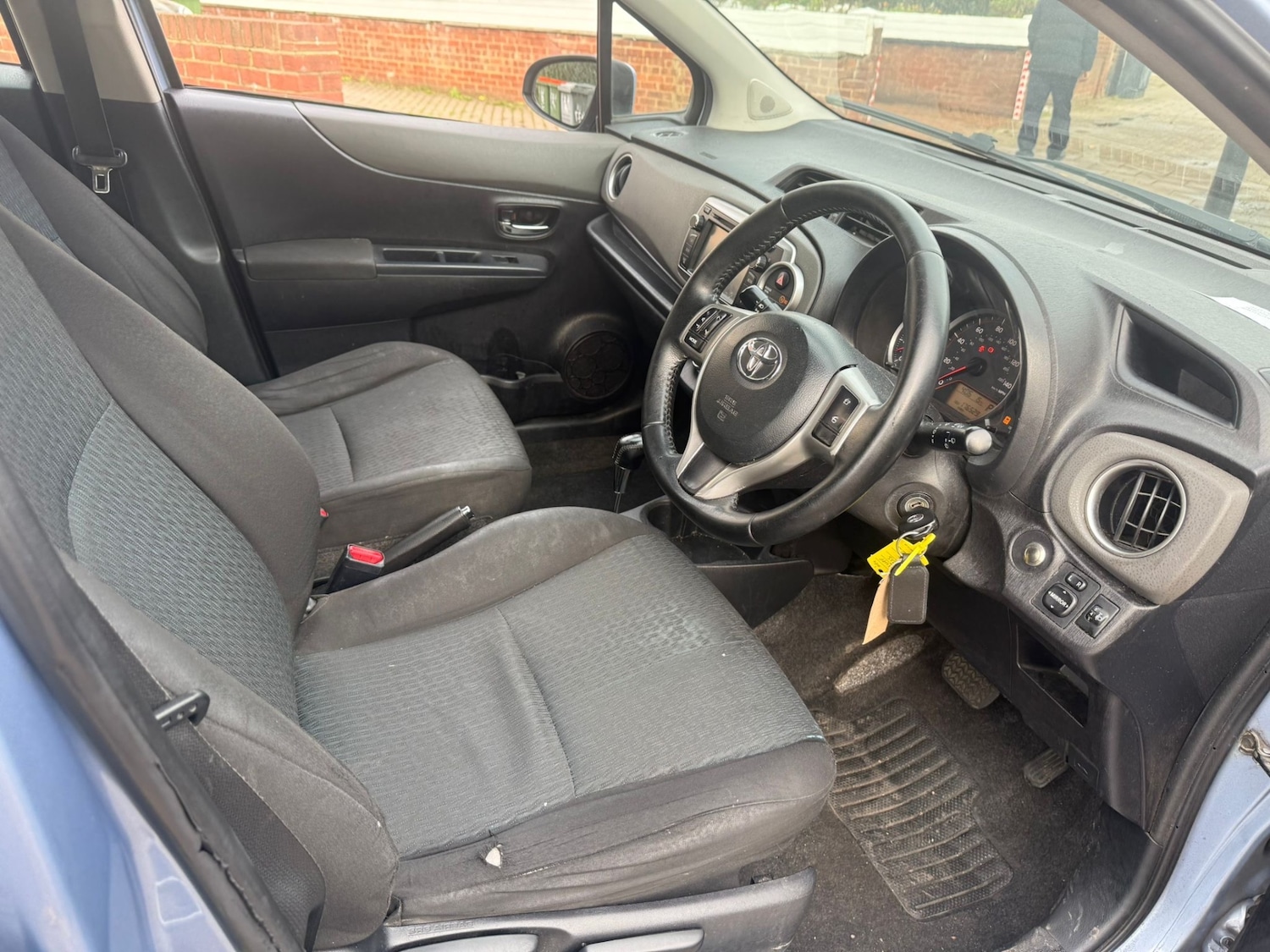 Used Toyota Yaris 2011 for sale - 76542973: Photo 10