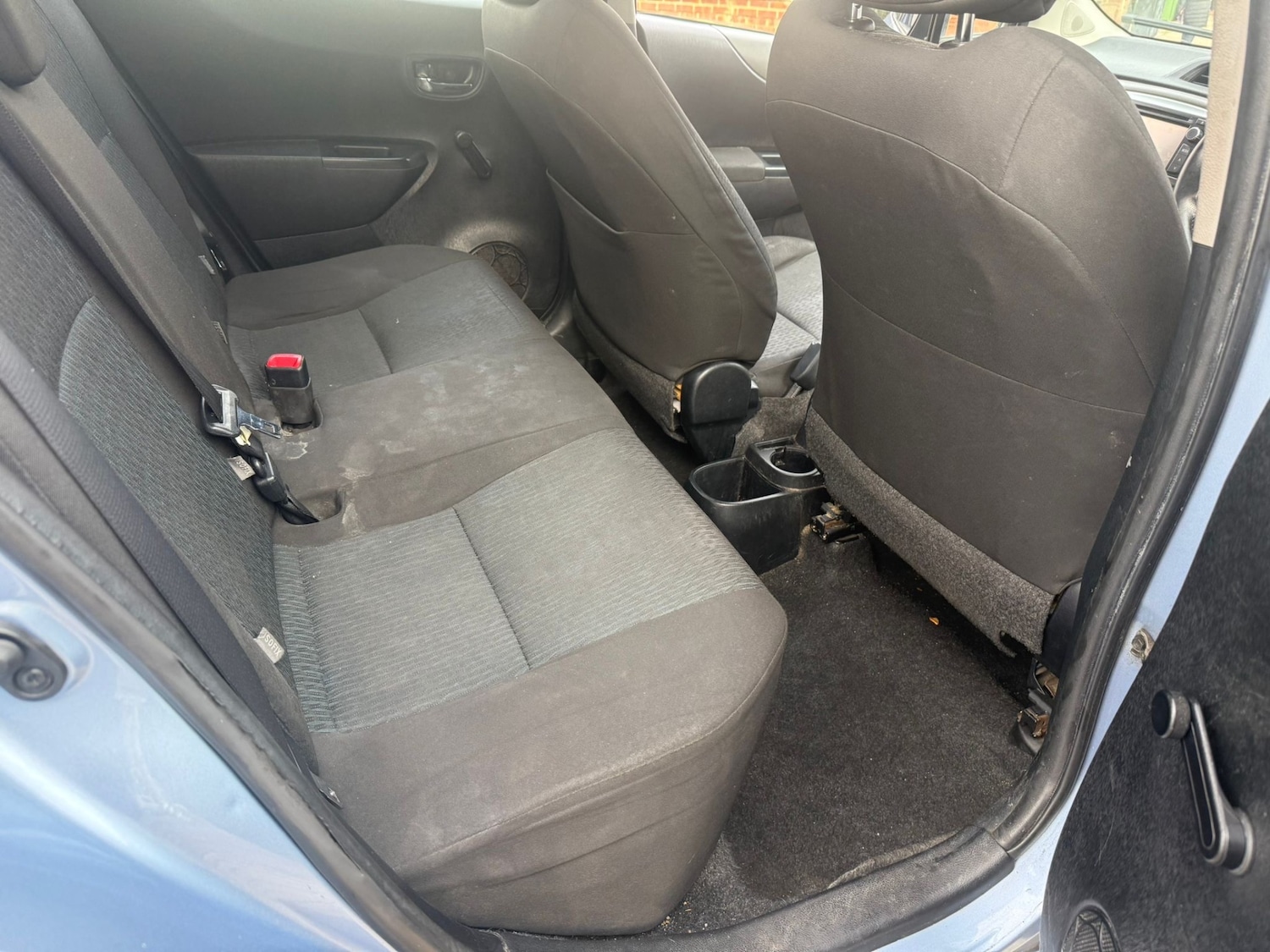 Used Toyota Yaris 2011 for sale - 76542973: Photo 9