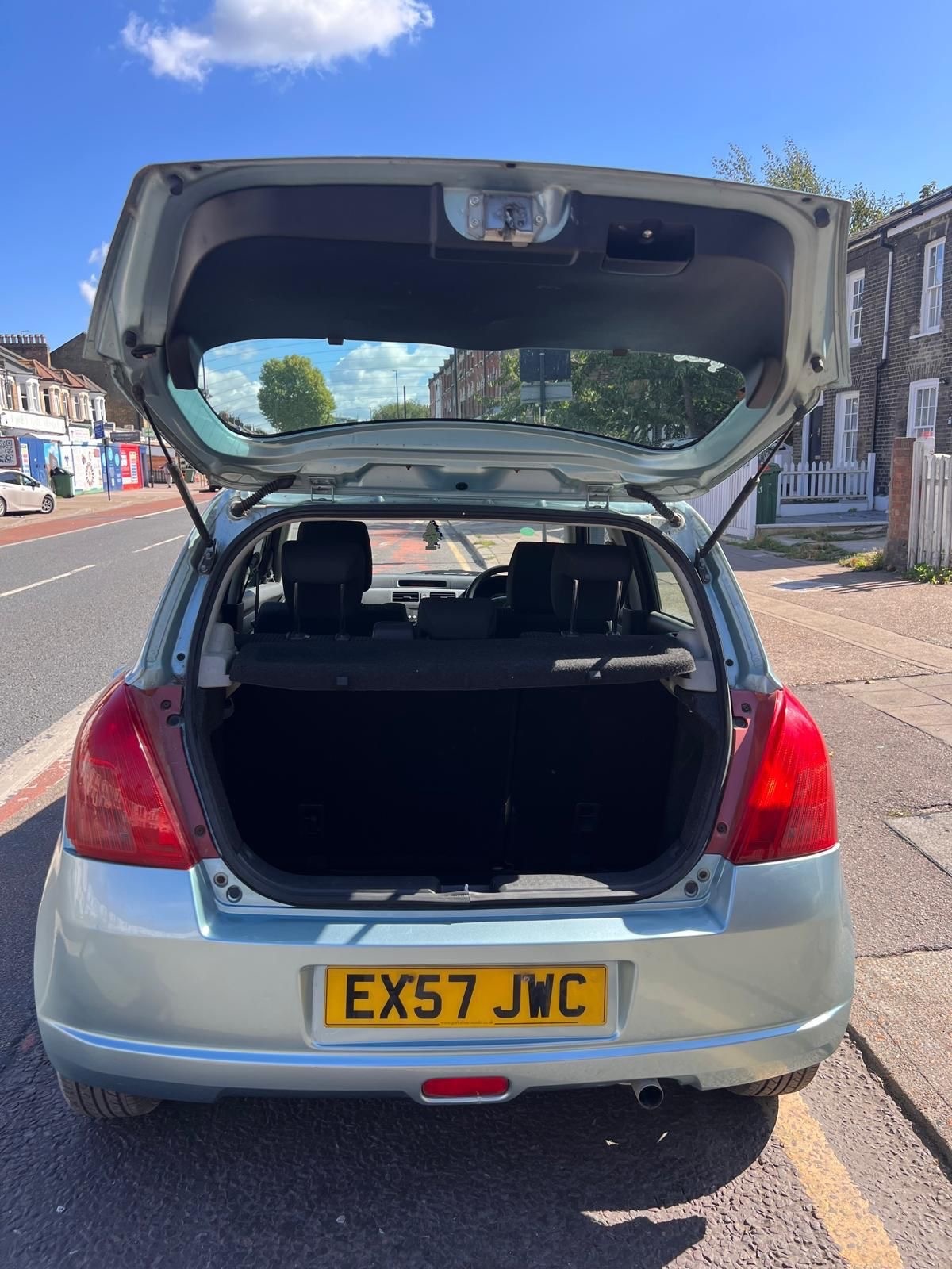 Used Suzuki Swift 2007 for sale - 76510452: Photo 4