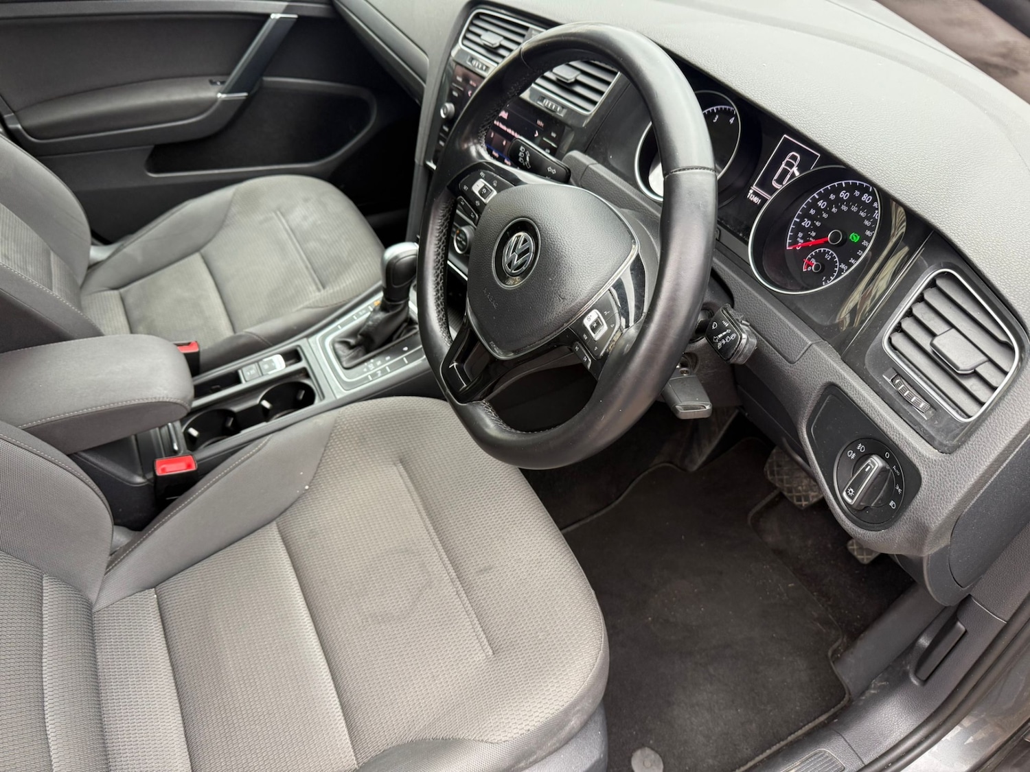 Used Volkswagen Golf 2020 for sale - 76899741: Photo 11