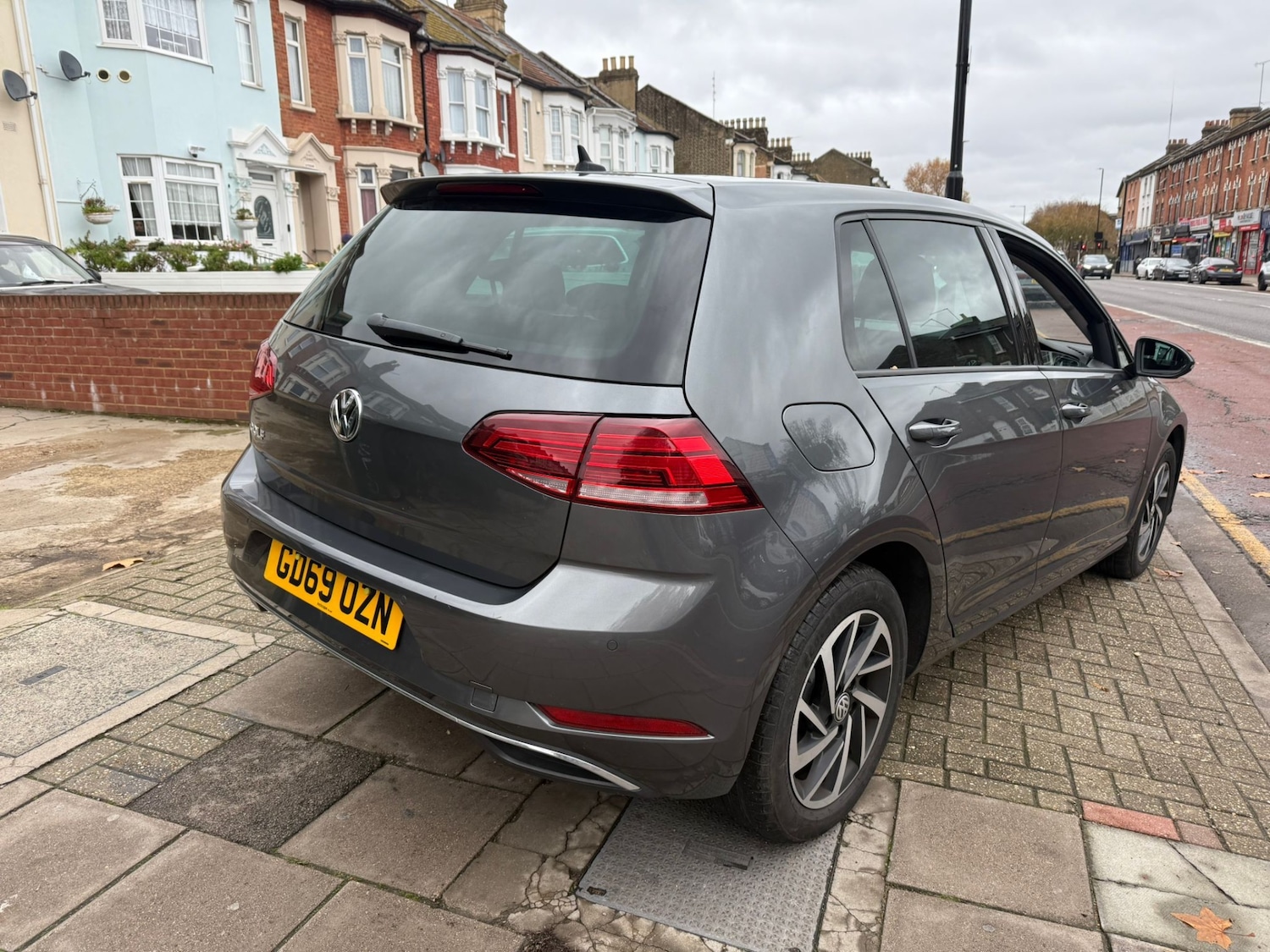 Used Volkswagen Golf 2020 for sale - 76899741: Photo 2