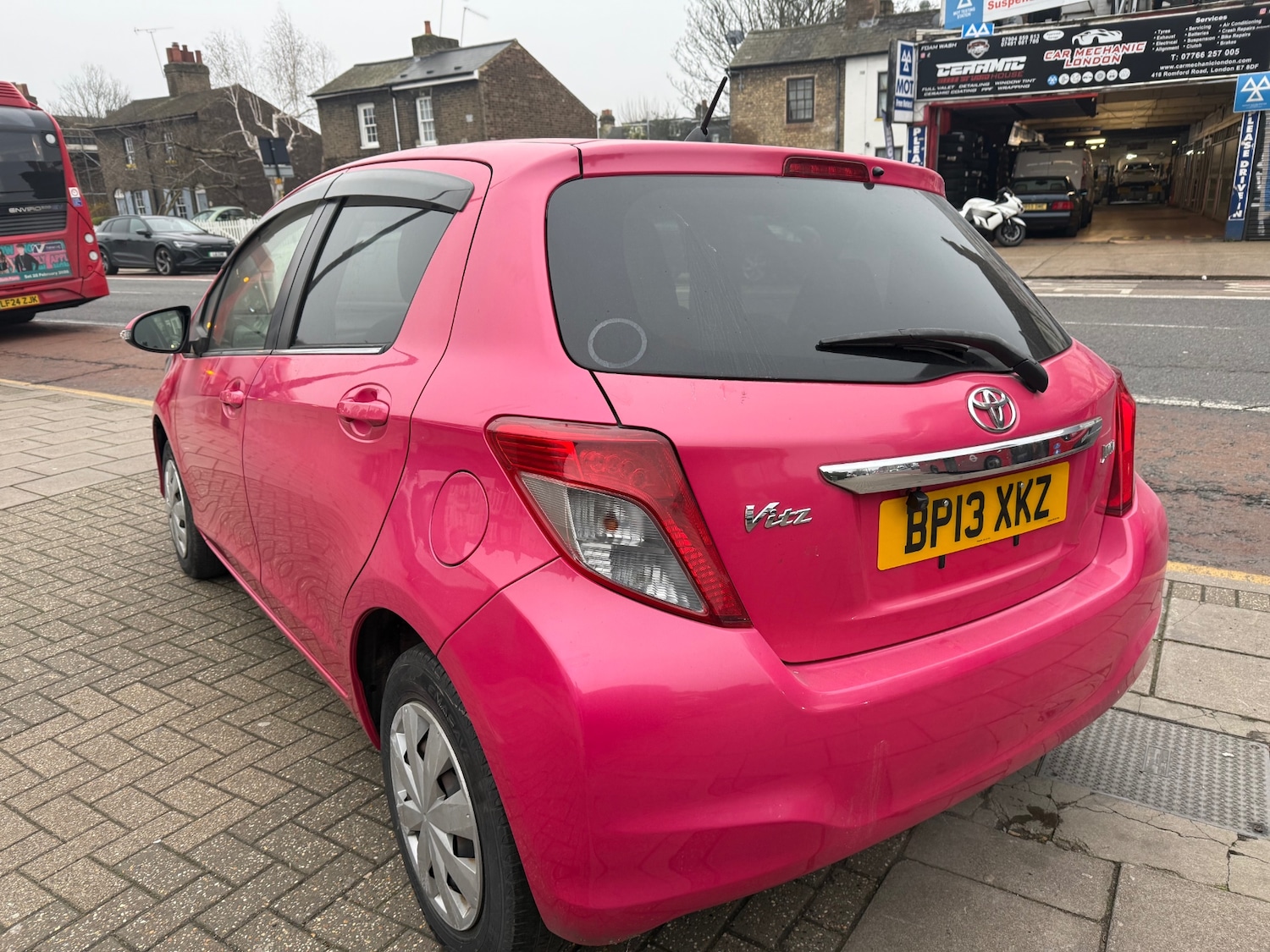 Used Toyota Vitz 2025 for sale - 77804256: Photo 6