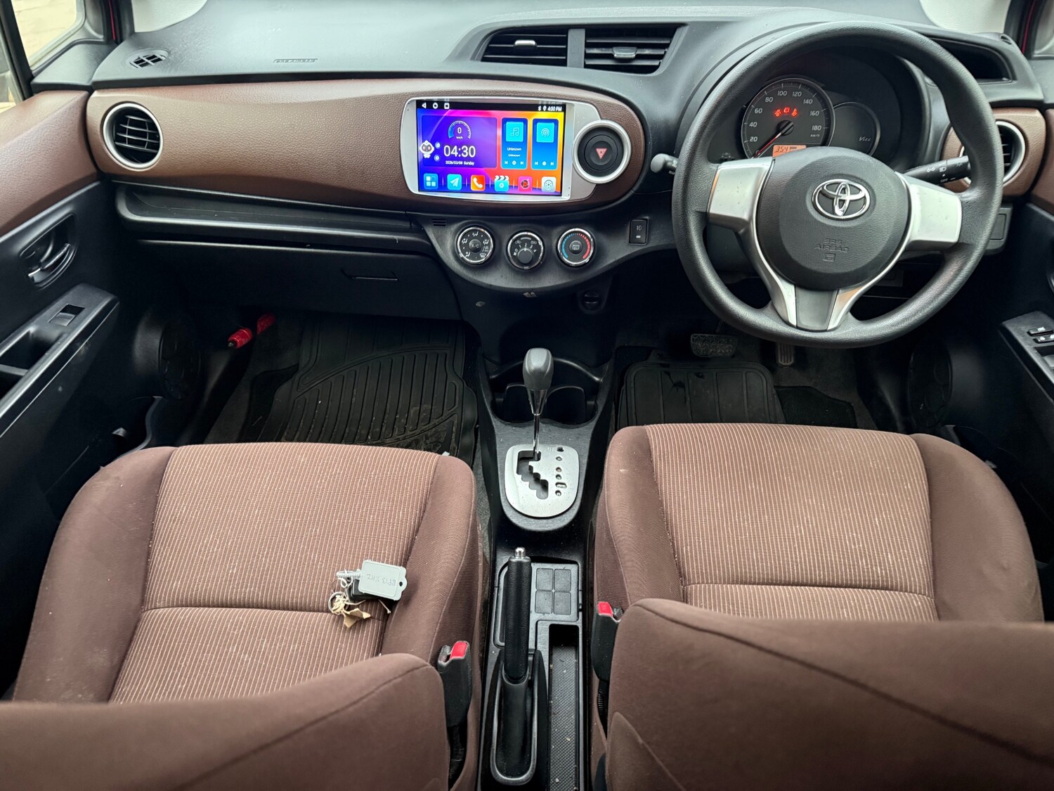 Used Toyota Vitz 2025 for sale - 77804256: Photo 8