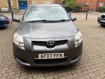 Toyota Auris feature image