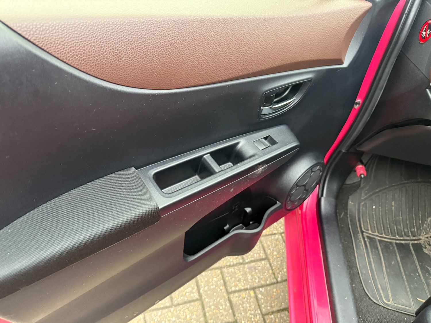 Used Toyota Vitz 2025 for sale - 78031908: Photo 10