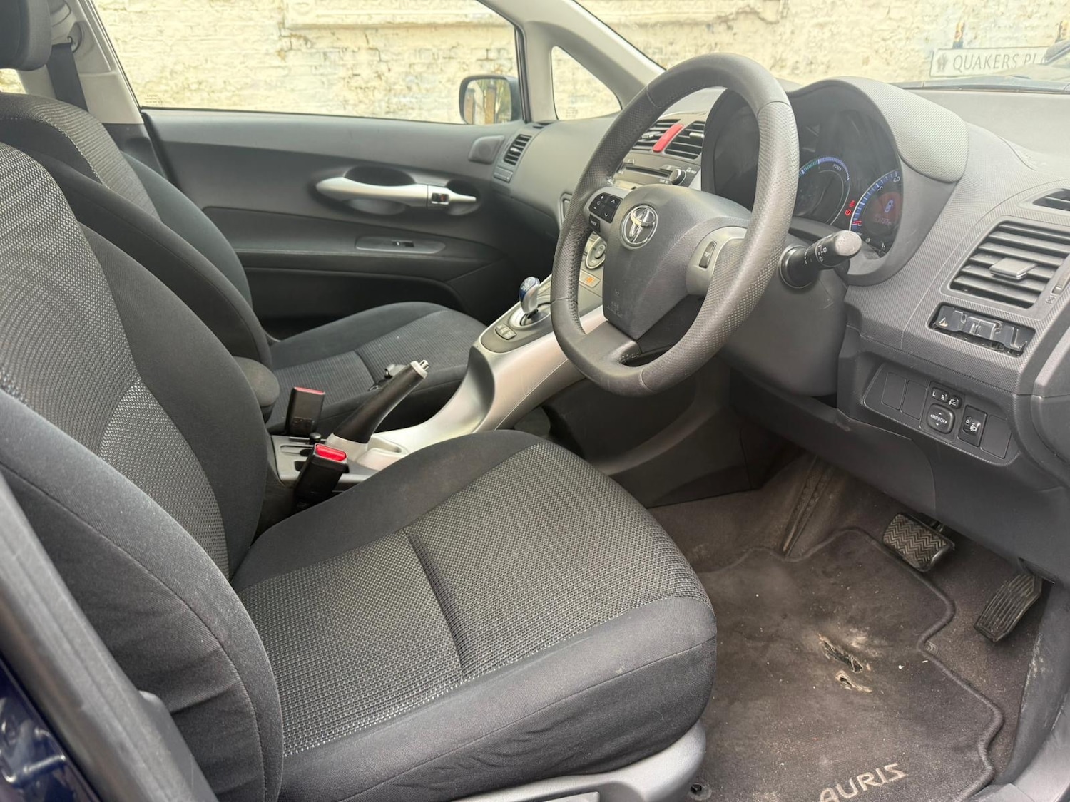 Used Toyota Auris 2010 for sale - 76565706: Photo 12