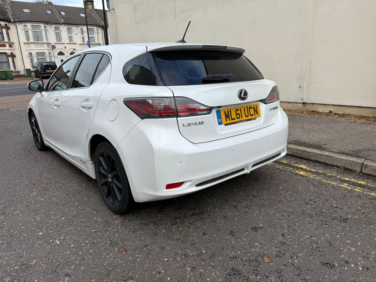 Used Lexus CT 2011 for sale - 76510302: Photo 4