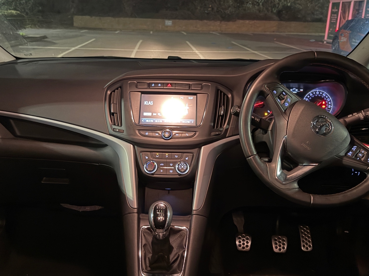 Used Vauxhall Zafira 2017 for sale - 77385394: Photo 12