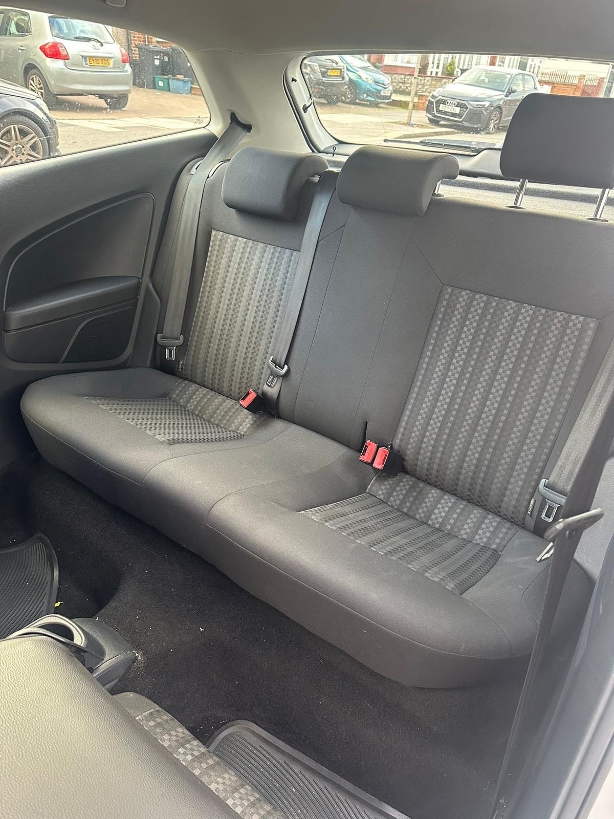 Used Volkswagen Polo 2015 for sale - 76899712: Photo 8