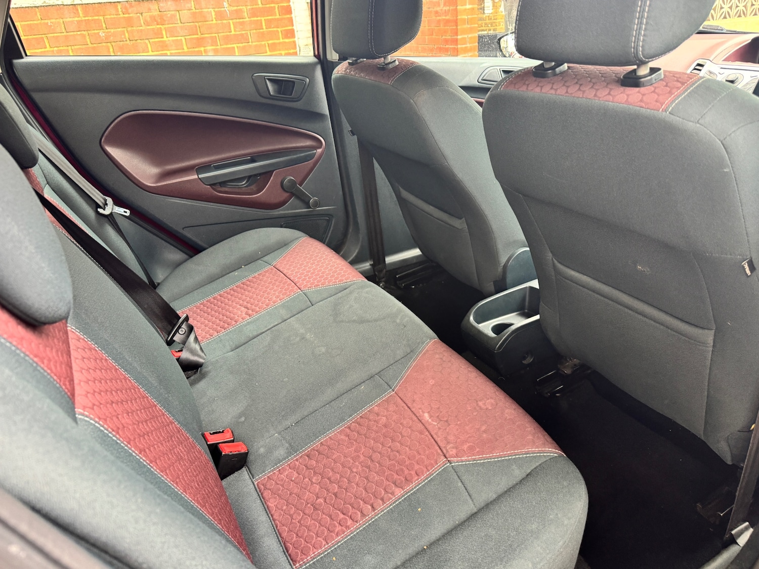 Used Ford Fiesta 2010 for sale - 76510790: Photo 10