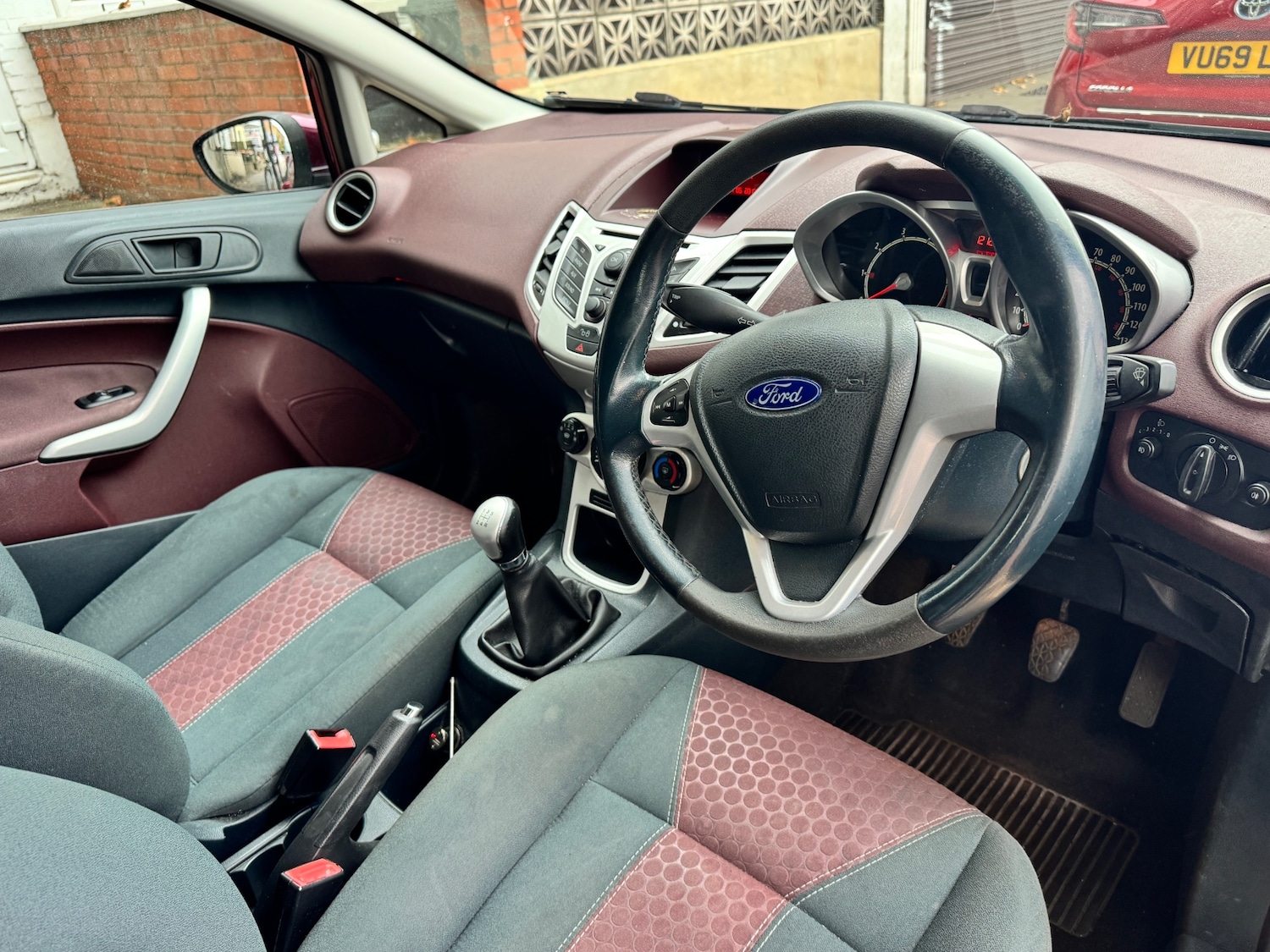 Used Ford Fiesta 2010 for sale - 76510790: Photo 12