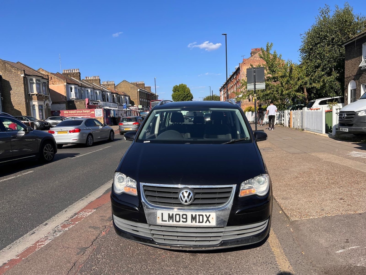 Used Volkswagen Touran 2009 for sale - 76506113: Photo 1