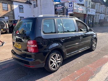 Used Volkswagen Touran 2009 for sale - 76506113: Photo