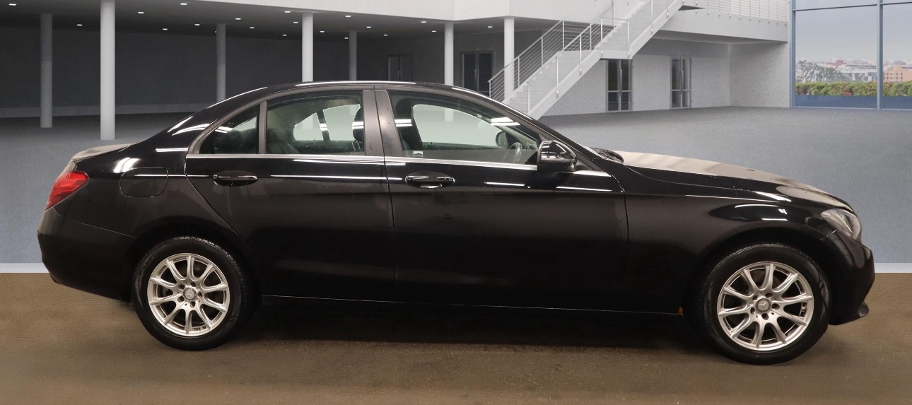 Used Mercedes-Benz C Class 2017 for sale - 76656475: Photo 5