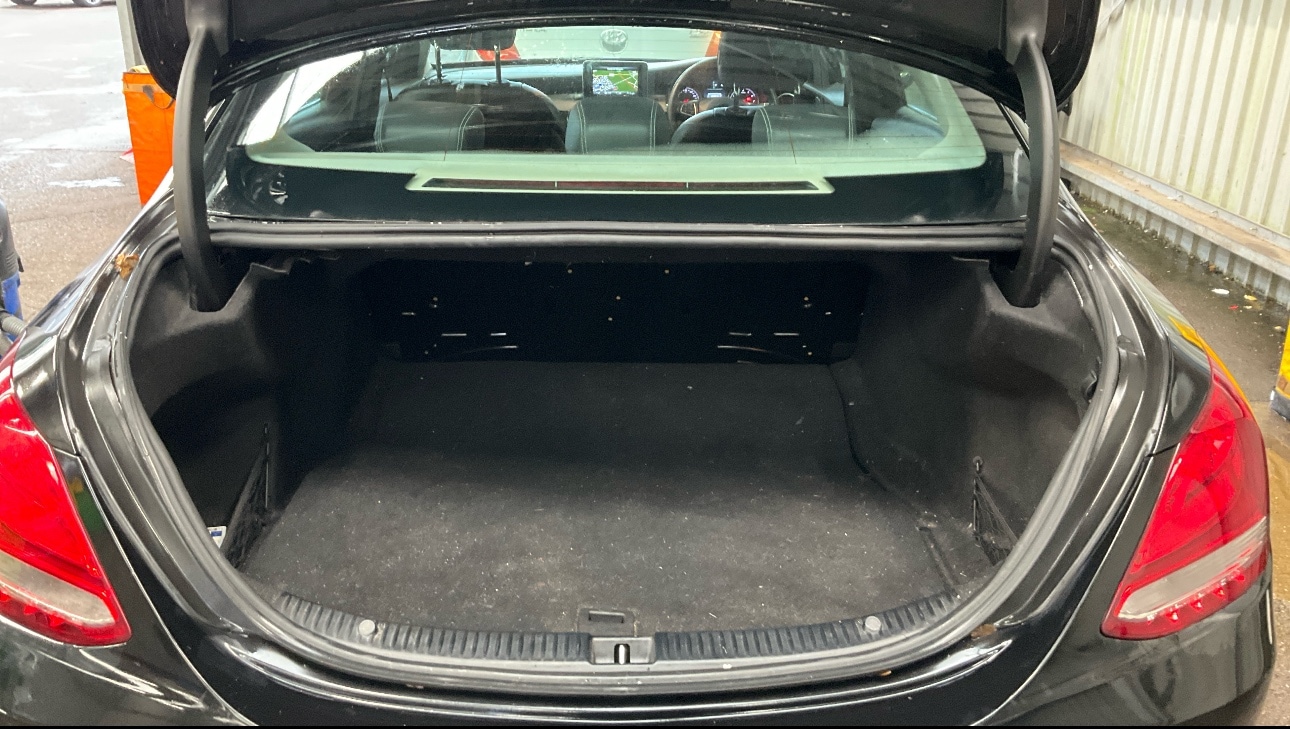 Used Mercedes-Benz C Class 2017 for sale - 76656475: Photo 7