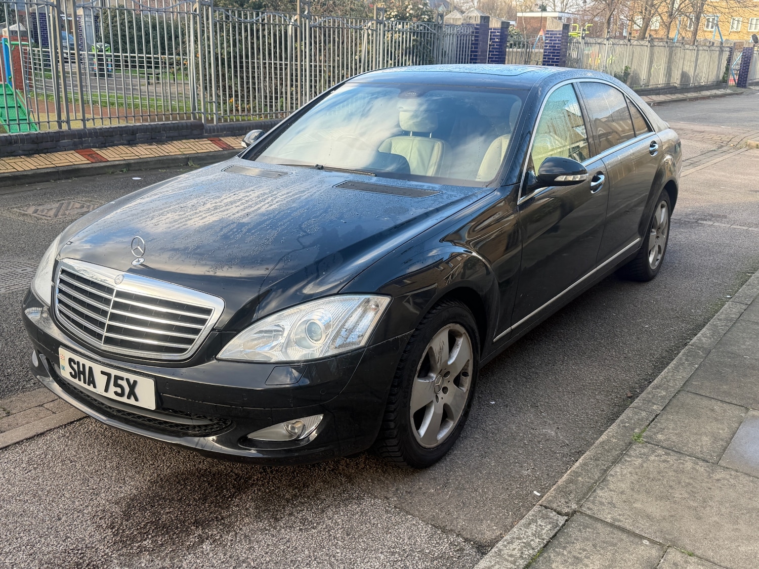 Used Mercedes-Benz S Class 2006 for sale - 76906017: Photo 2