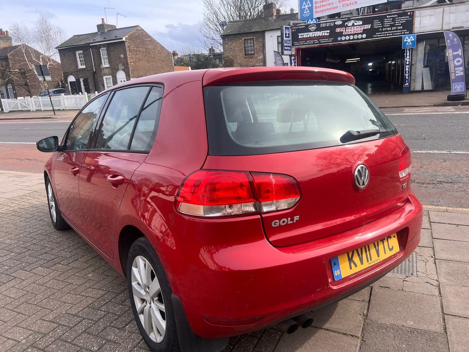 Used Volkswagen Golf 2011 for sale - 77873640: Photo 7