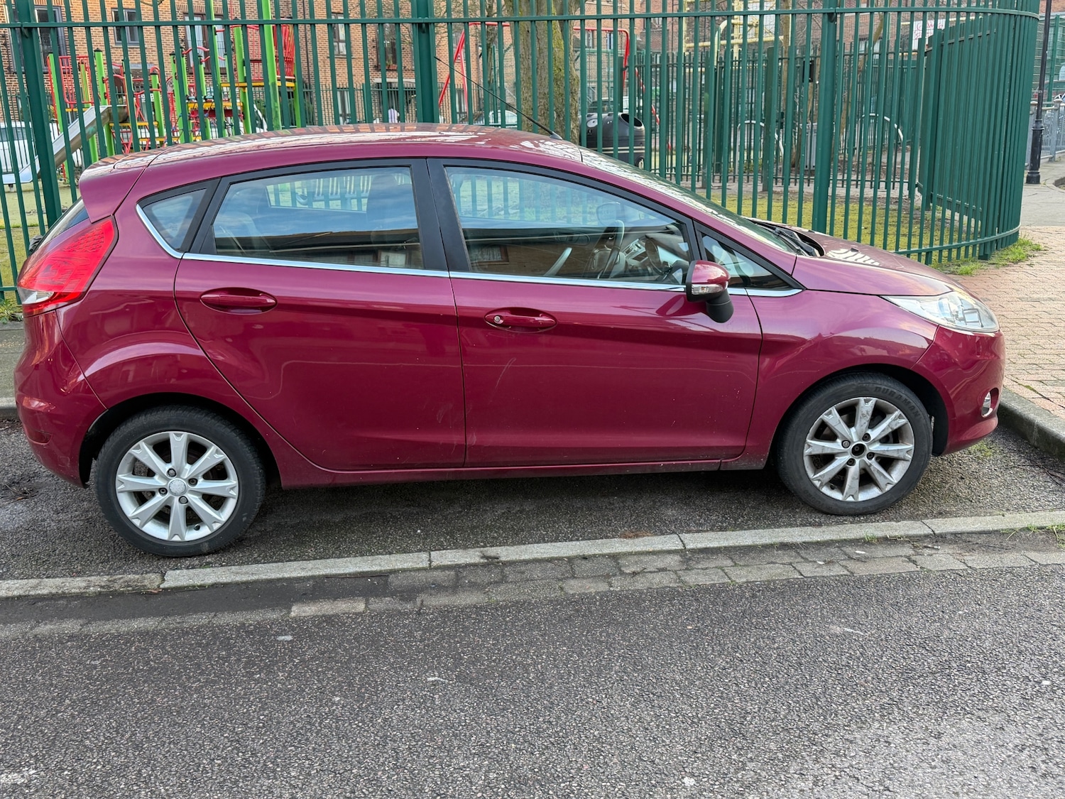 Used Ford Fiesta 2010 for sale - 77483169: Photo 6