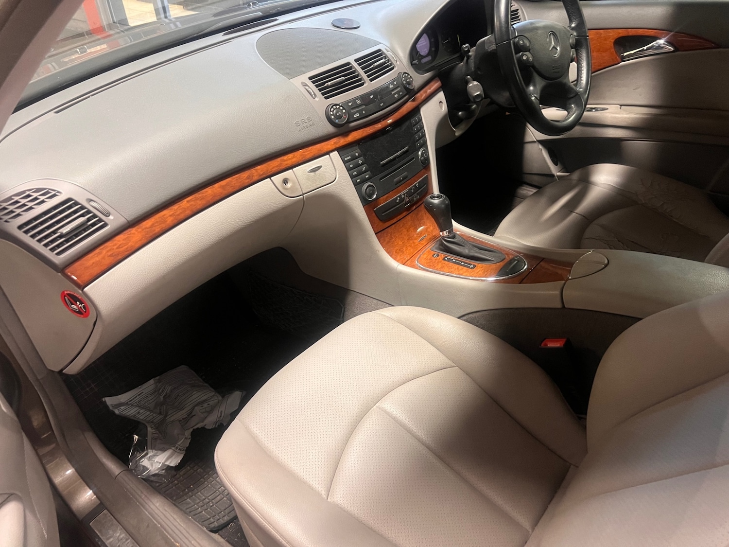 Used Mercedes-Benz E Class 2008 for sale - 77848885: Photo 11