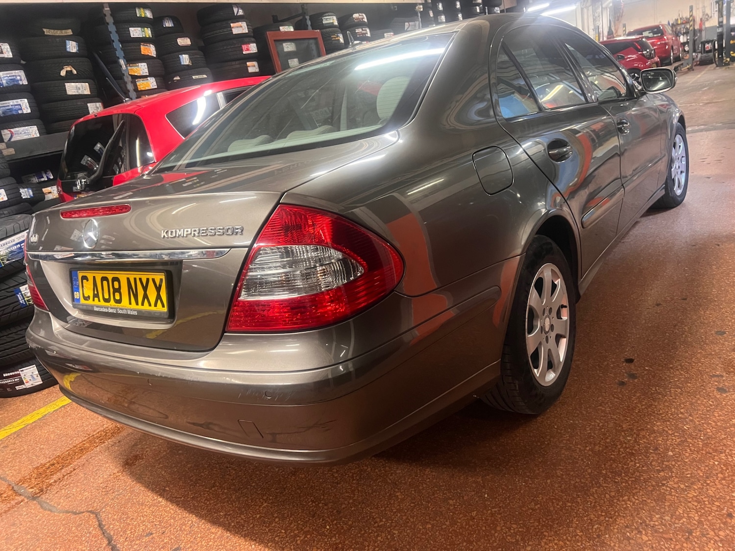 Used Mercedes-Benz E Class 2008 for sale - 77848885: Photo 4