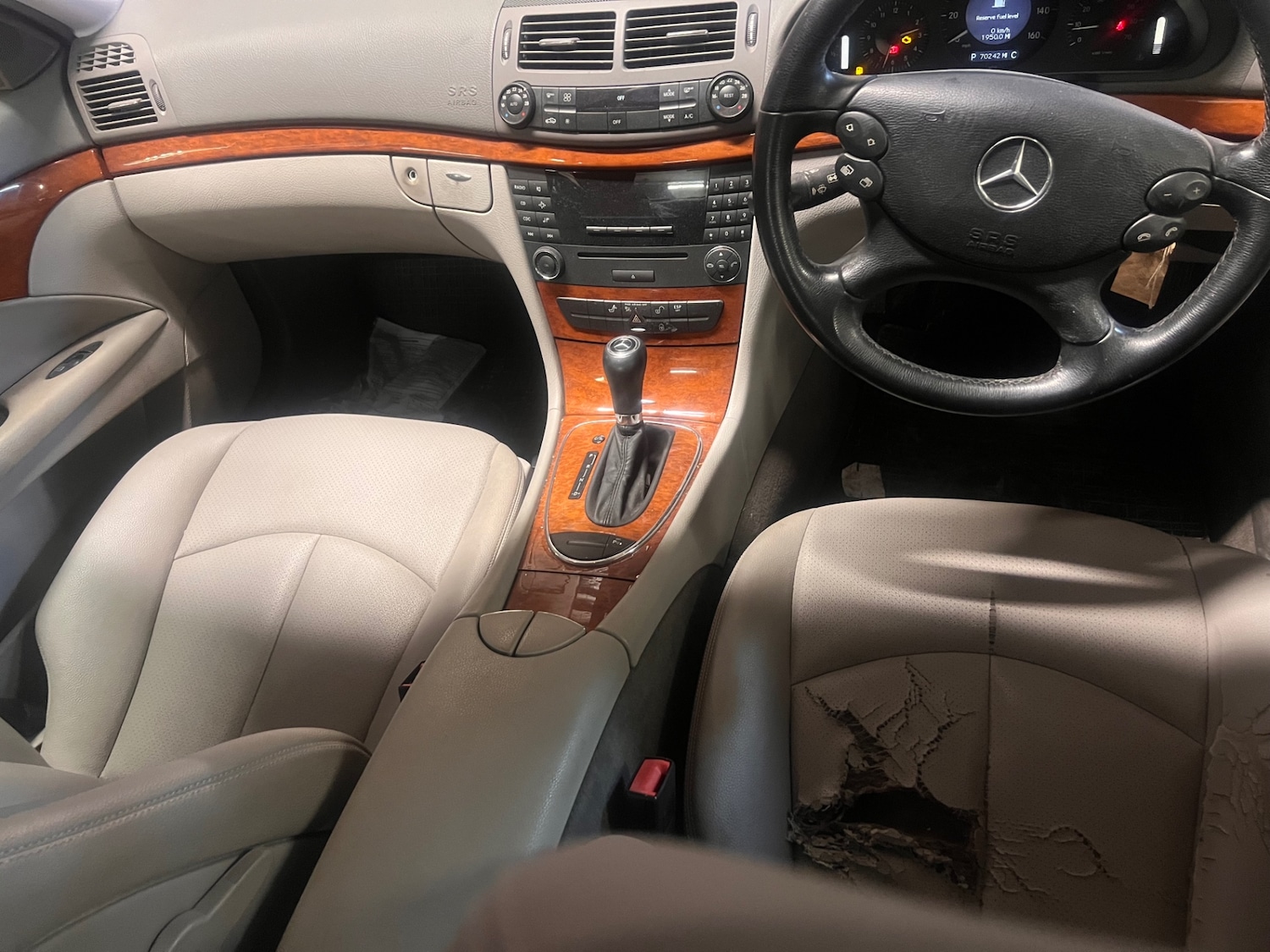 Used Mercedes-Benz E Class 2008 for sale - 77848885: Photo 8