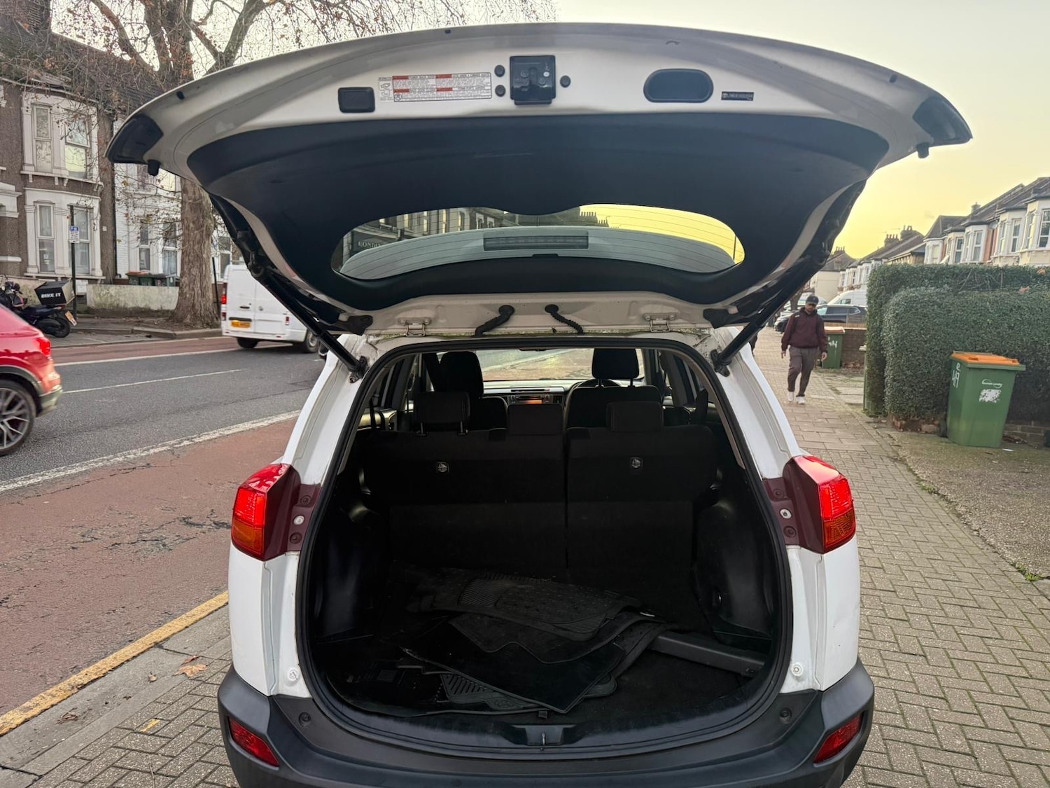 Used Toyota RAV4 2013 for sale - 76894920: Photo 11