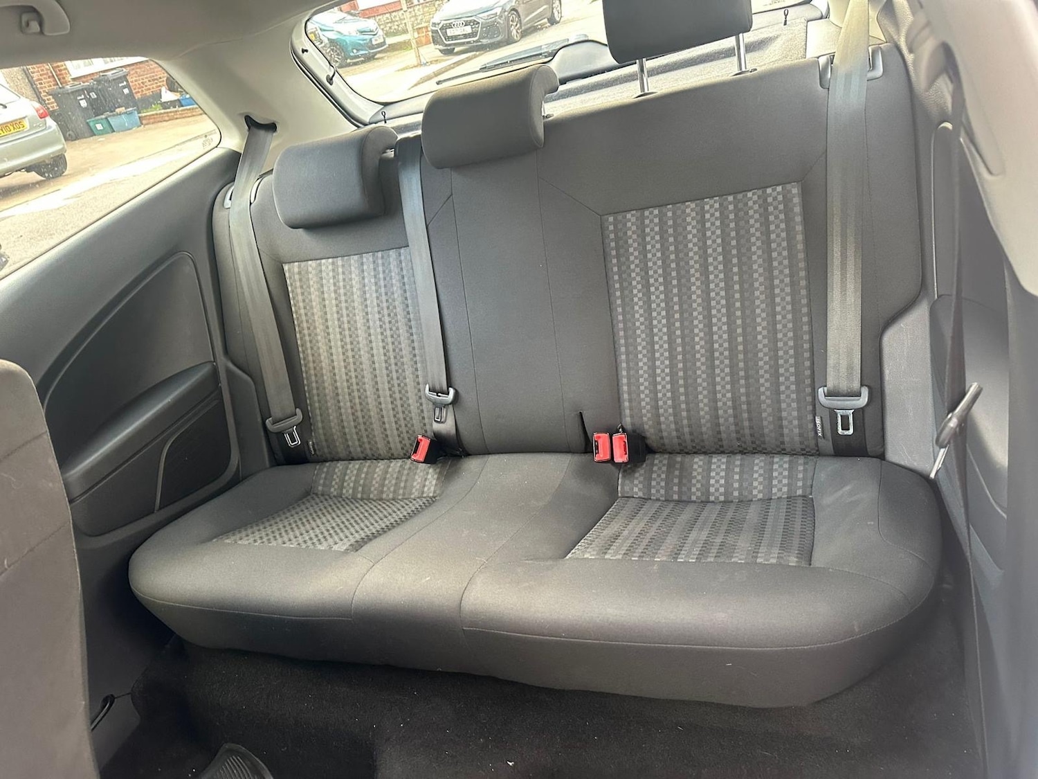 Used Volkswagen Polo 2015 for sale - 76627044: Photo 8