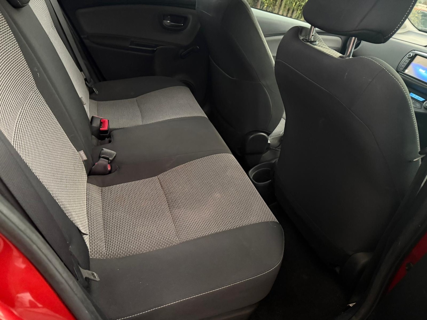 Used Toyota Yaris 2015 for sale - 76505278: Photo 10