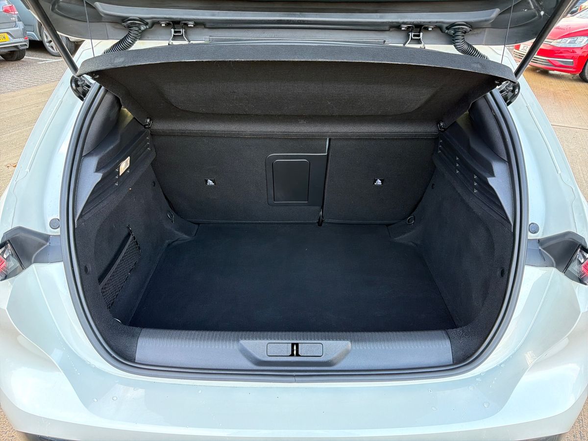 Used Peugeot 308 2022 for sale - 77002600: Photo 12