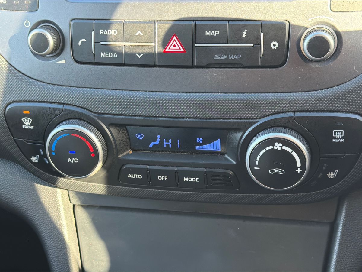 Used Hyundai i10 2018 for sale - 77576381: Photo 18