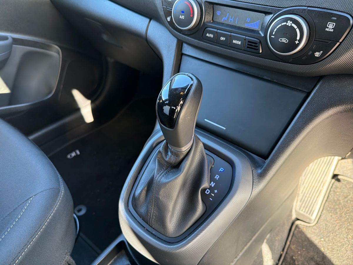 Used Hyundai i10 2018 for sale - 77576381: Photo 19