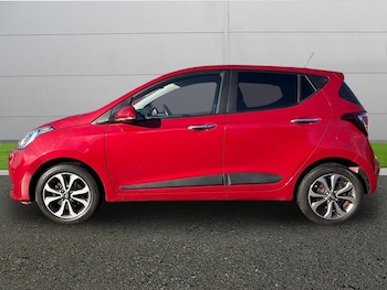 Used Hyundai i10 2018 for sale - 77576381: Photo