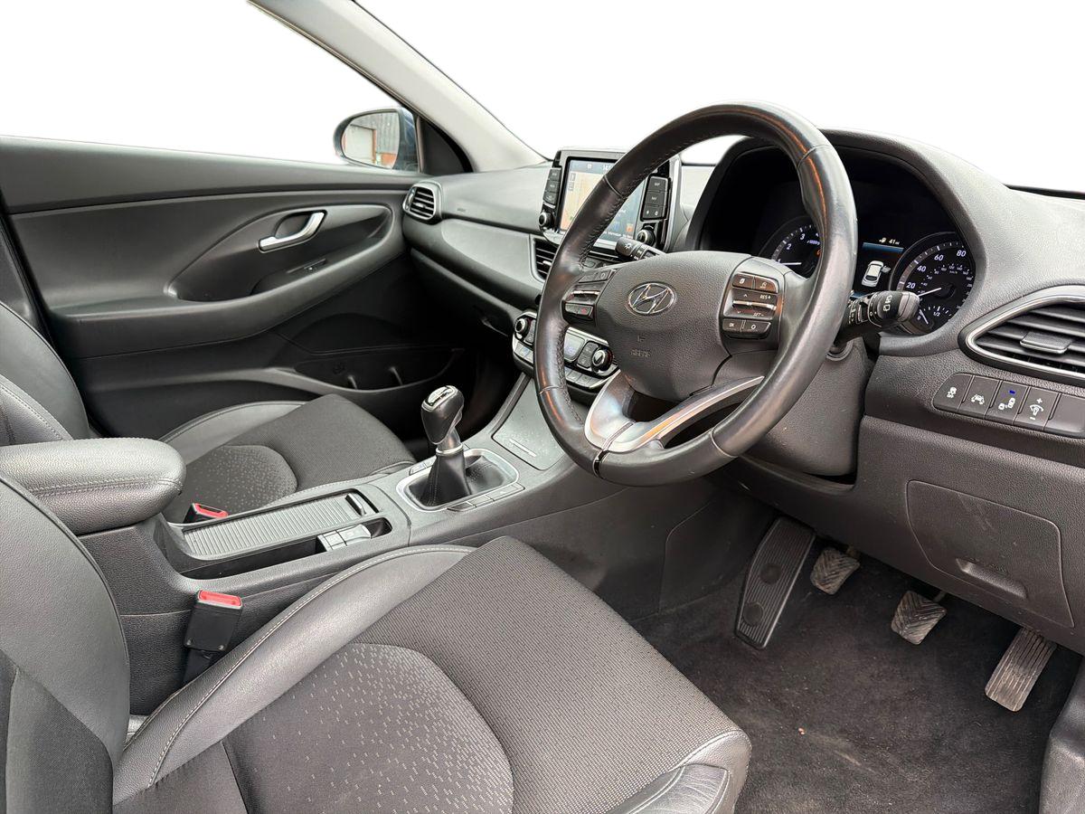 Used Hyundai i30 2017 for sale - 77685815: Photo 15