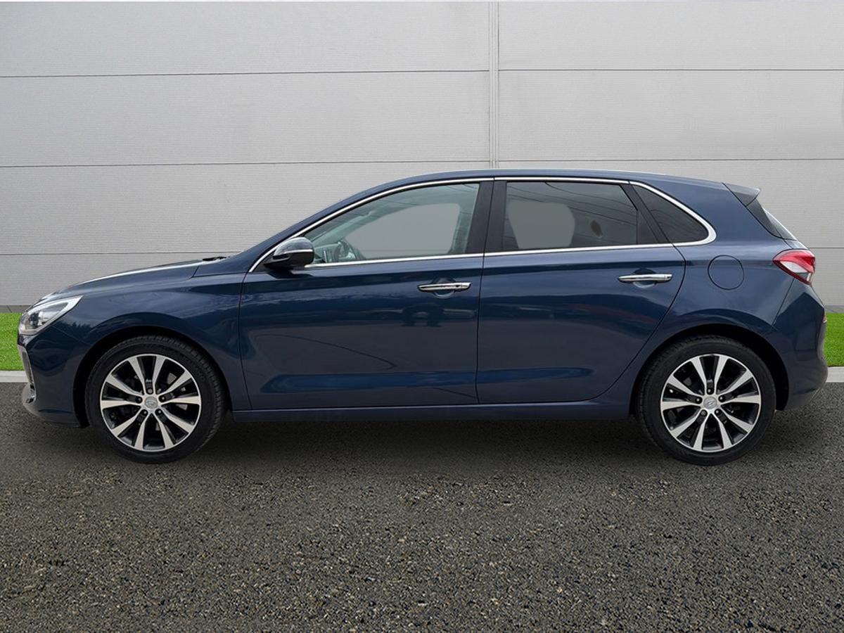 Used Hyundai i30 2017 for sale - 77685815: Photo 4