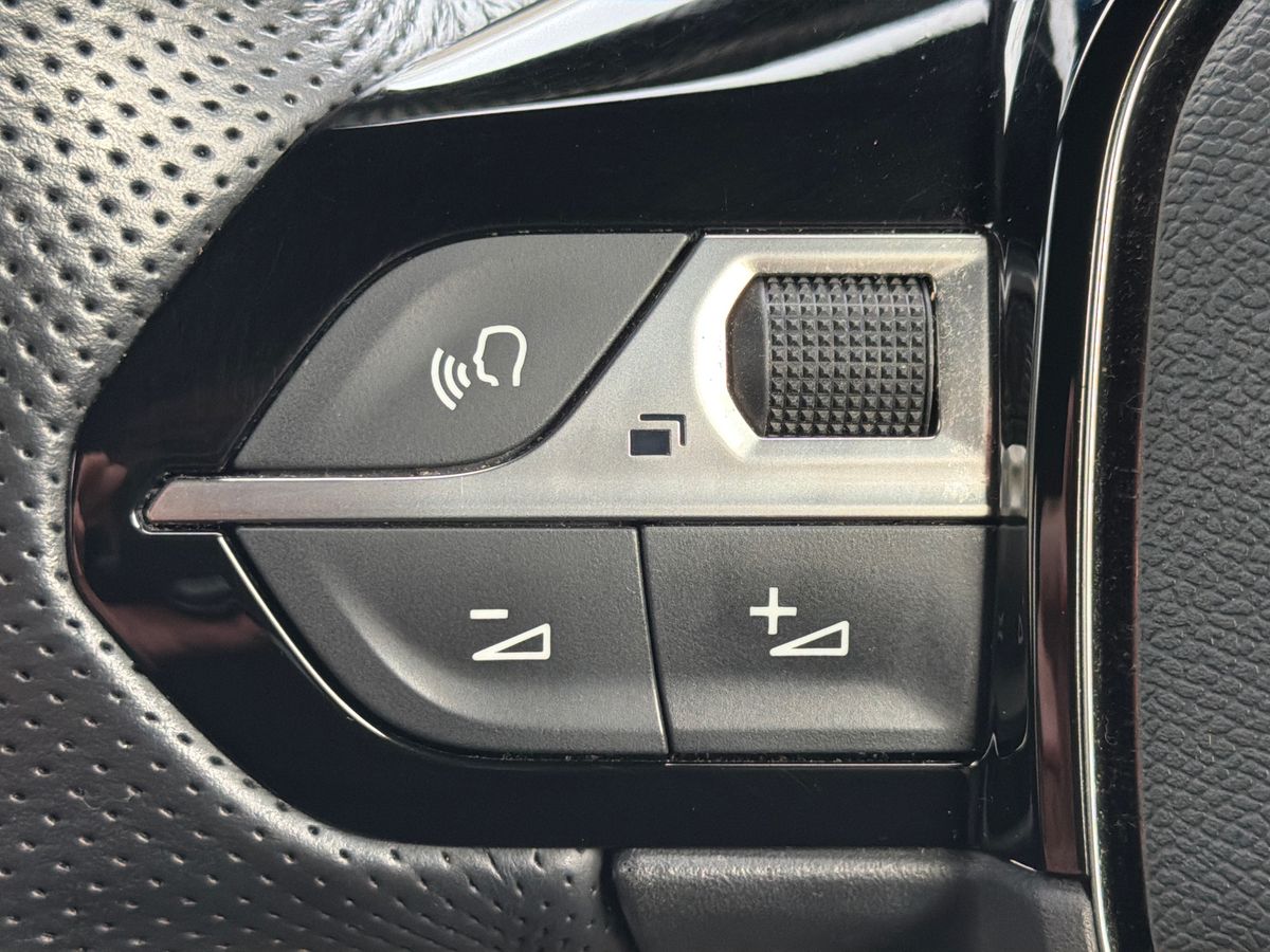 Used Peugeot 2008 2022 for sale - 77002601: Photo 16