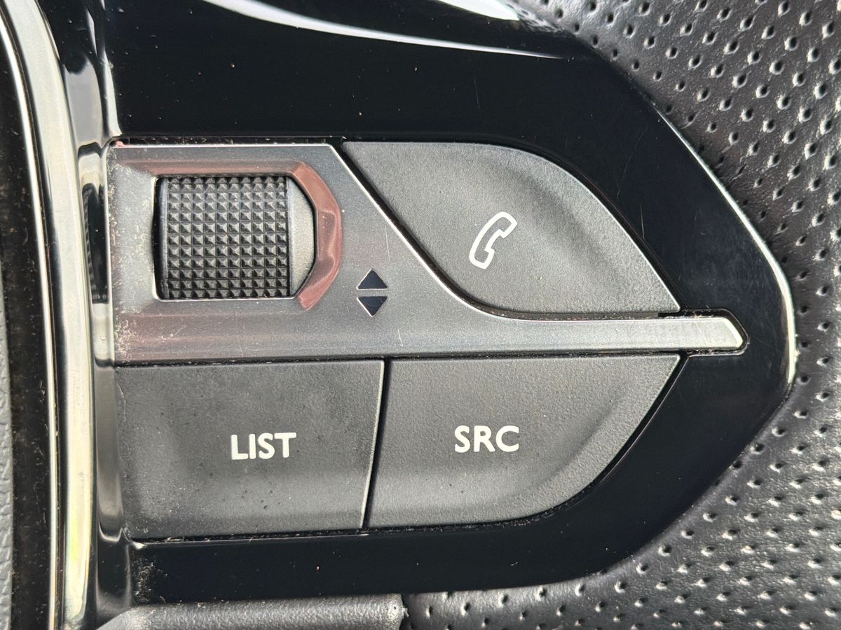 Used Peugeot 2008 2022 for sale - 77002601: Photo 17