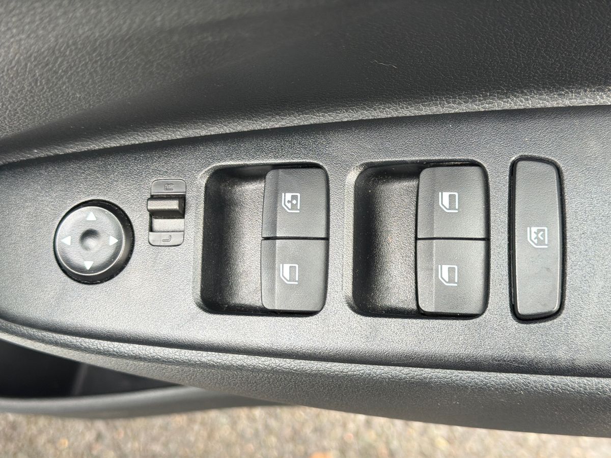 Used Hyundai i10 2022 for sale - 77002610: Photo 20