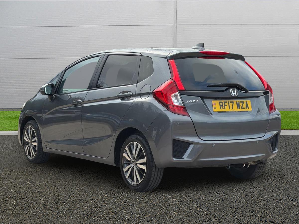 Used Honda Jazz 2017 for sale - 76781877: Photo 5