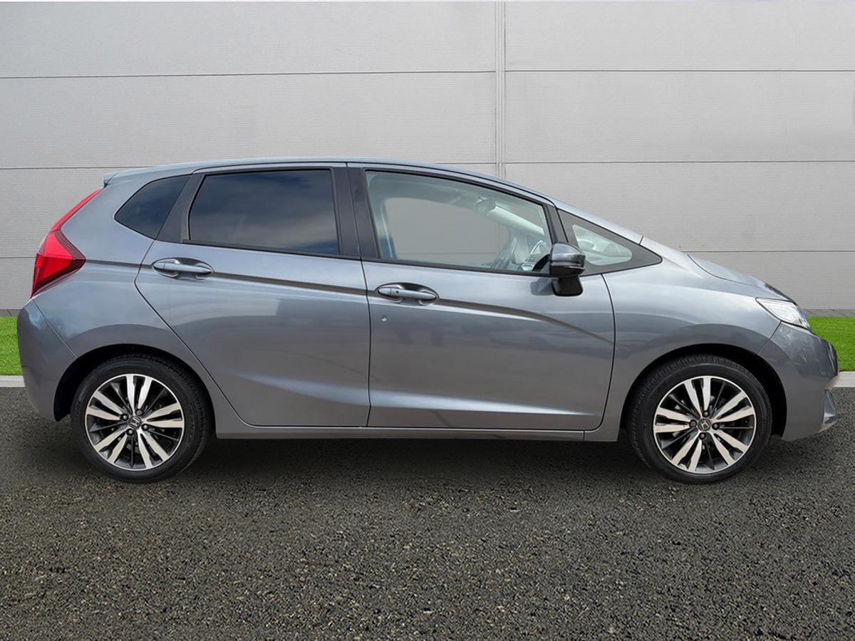 Used Honda Jazz 2017 for sale - 76781877: Photo 8