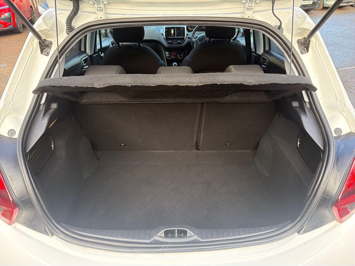 Used Peugeot 208 2018 for sale - 76742440: Photo 12