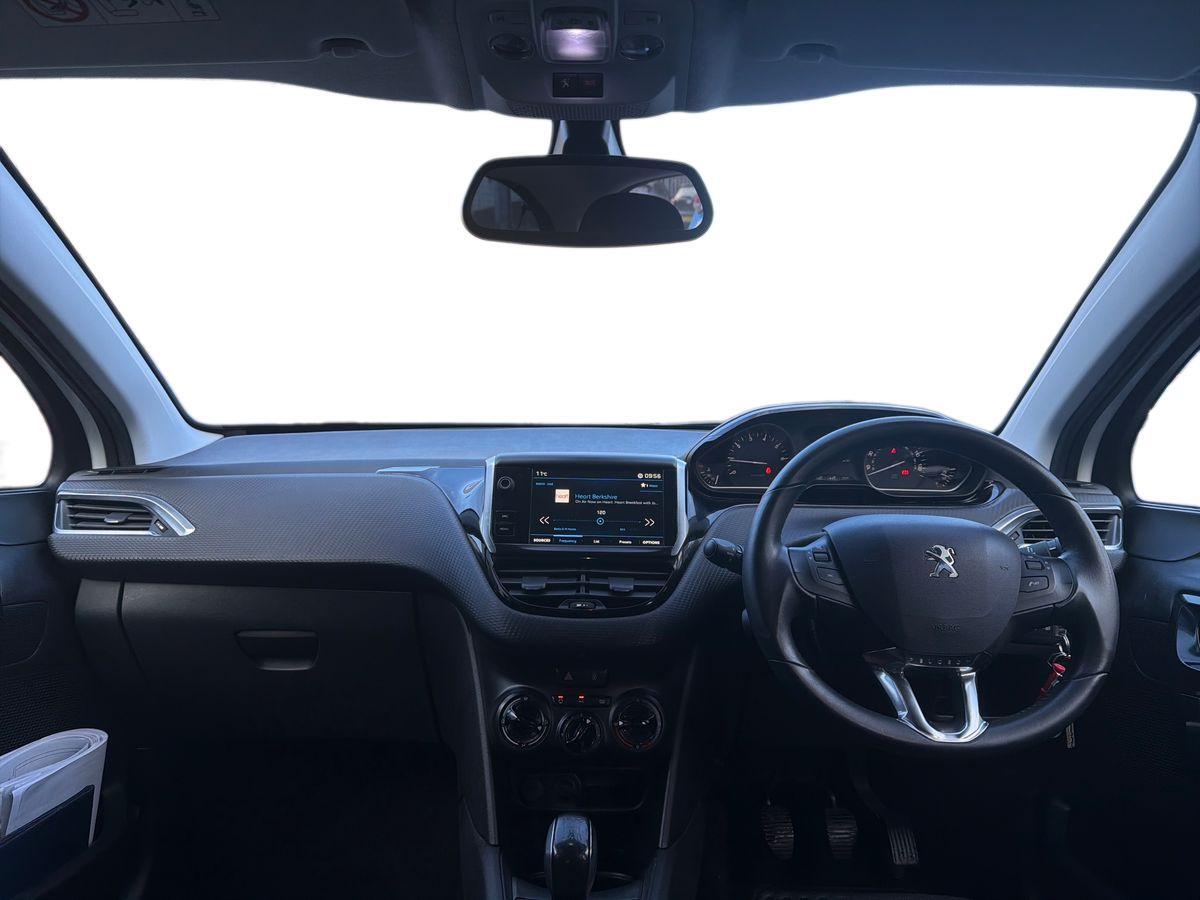 Used Peugeot 208 2018 for sale - 76742440: Photo 13