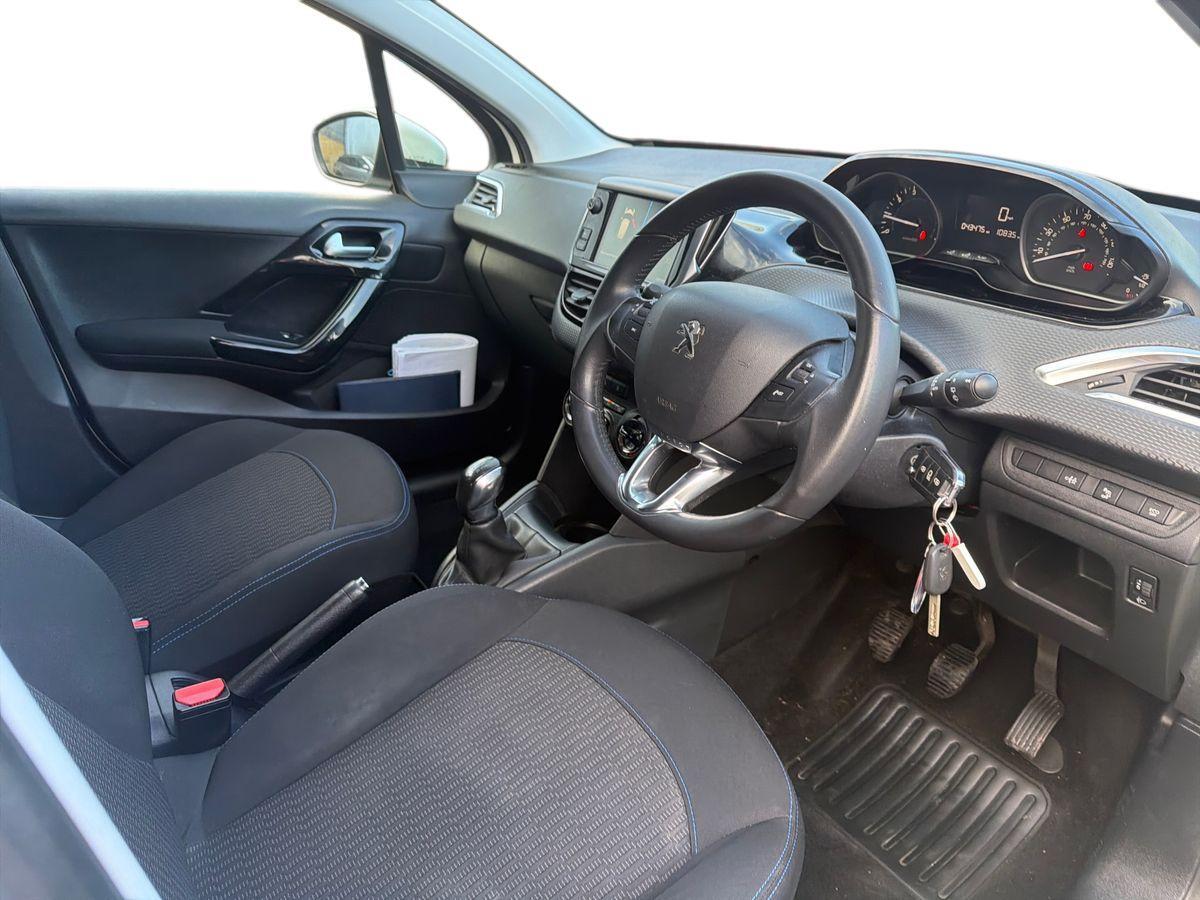 Used Peugeot 208 2018 for sale - 76742440: Photo 15