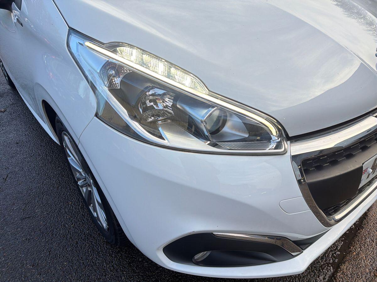 Used Peugeot 208 2018 for sale - 76742440: Photo 21