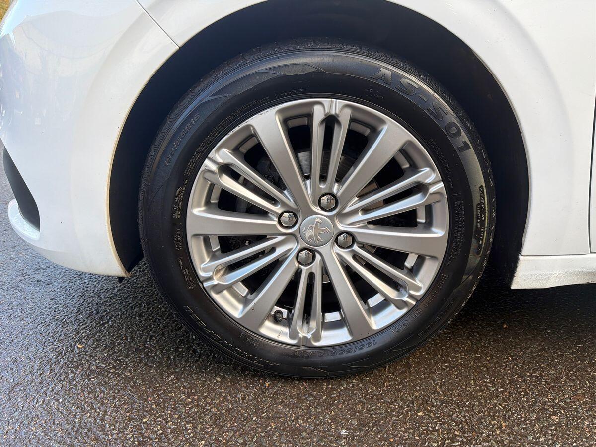 Used Peugeot 208 2018 for sale - 76742440: Photo 9