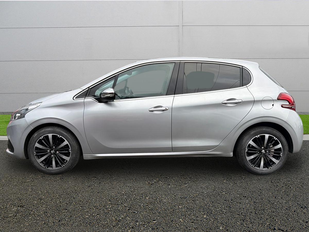 Used Peugeot 208 2016 for sale - 77606936: Photo 4