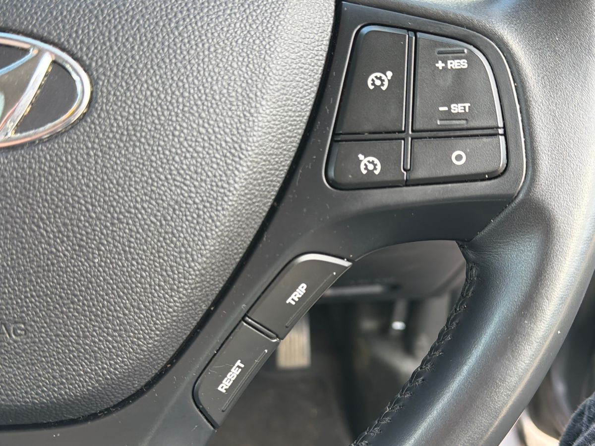 Used Hyundai i10 2019 for sale - 77841576: Photo 17