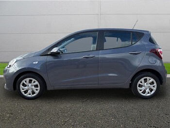 Used Hyundai i10 2019 for sale - 77841576: Photo