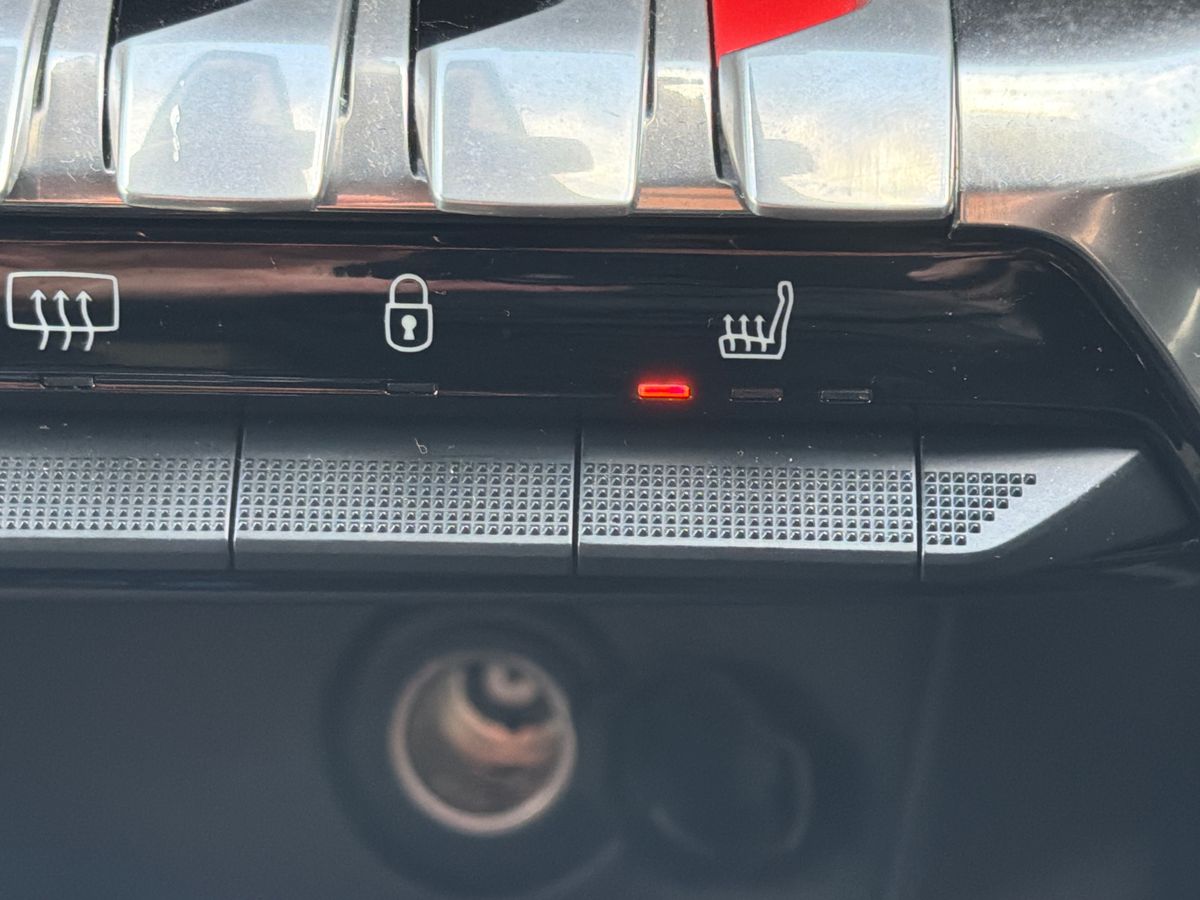 Used Peugeot 3008 2018 for sale - 77841548: Photo 23