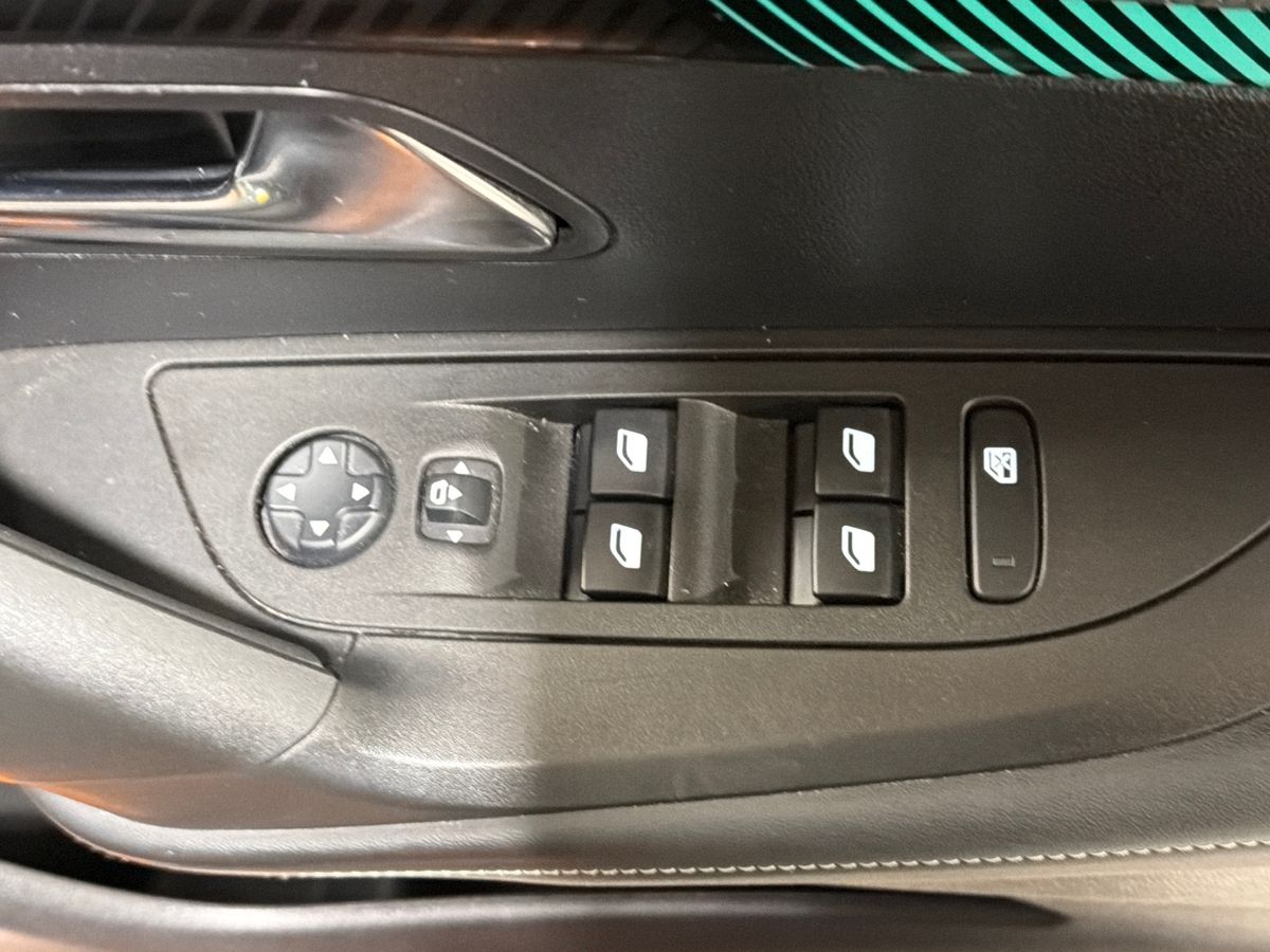 Used Peugeot 2008 2022 for sale - 77428115: Photo 20