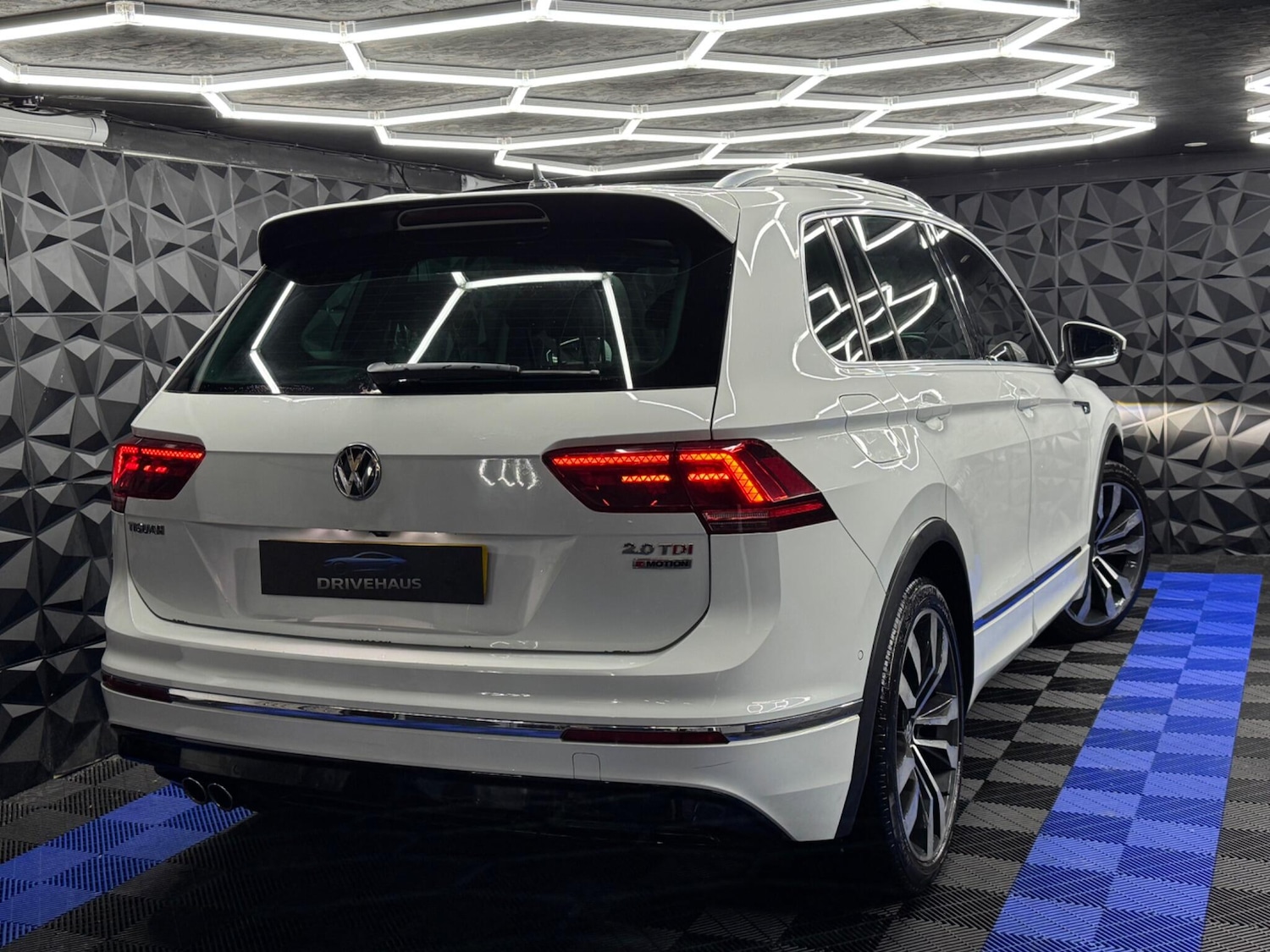 Used Volkswagen Tiguan for sale - 77290560: Photo 24